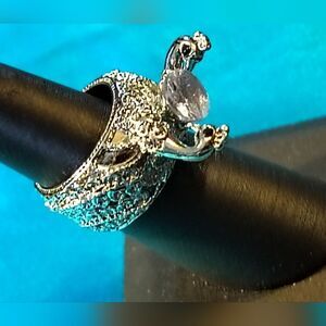 Vintage gold and silver double peacock cocktail ring;size 6.5